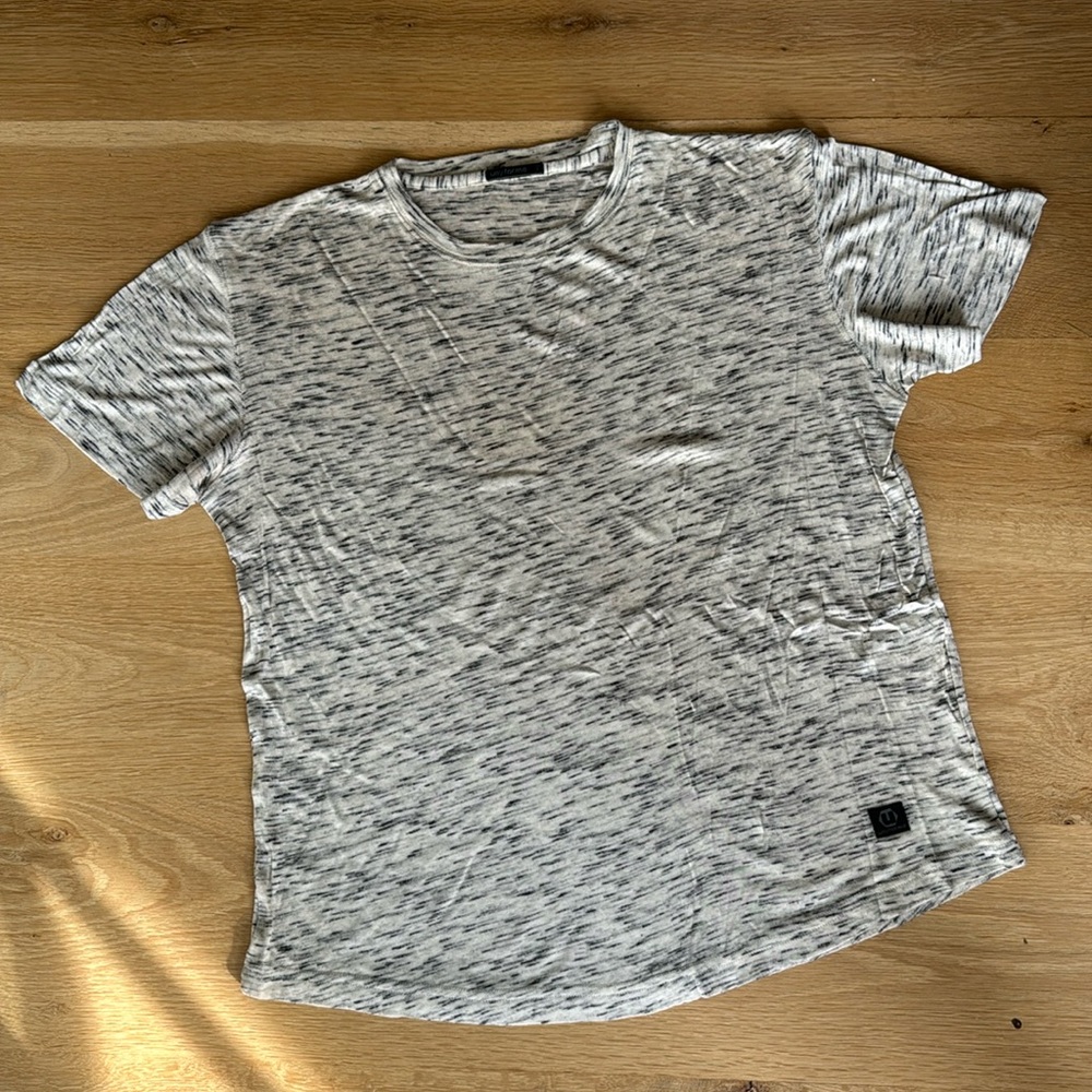 Unyforme Men’s Marled T-Shirt in Gray/Black